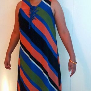 A color mix slit dress